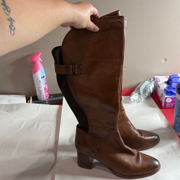 Elegant brown Leather Heeled Boots - Picture 4 of 6